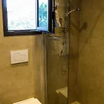 شقة Matt Ros